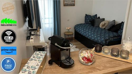 Faubourg de l'Arche Apartment | Charming studio in La Défense with free parking