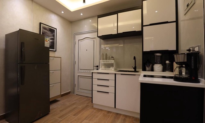 Suwailih Apartment | Charming studio in lovely Amman with AC