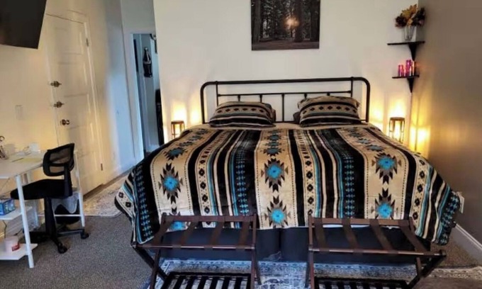 North Collins Apartment | Charming studio with WiFi and AC in enchanting North Collins