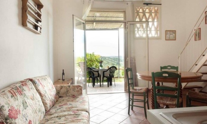 Castagneto Carducci House | Charming Tuscan Home Wi-Fi