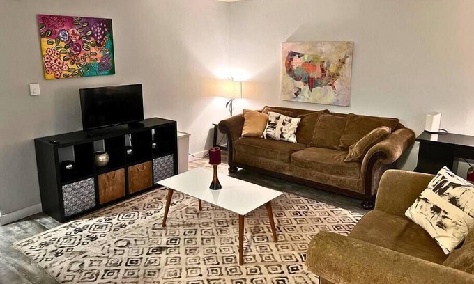 Lakewood Apartment | Charming Updated Apartment #2