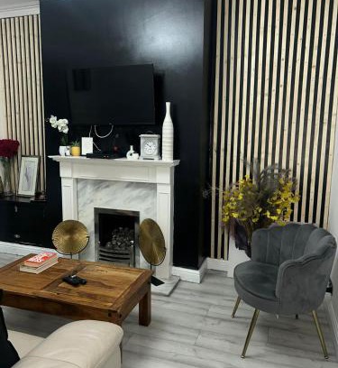 Rusholme House | Charming Victorian Retreat 4BR House in Central Manchester