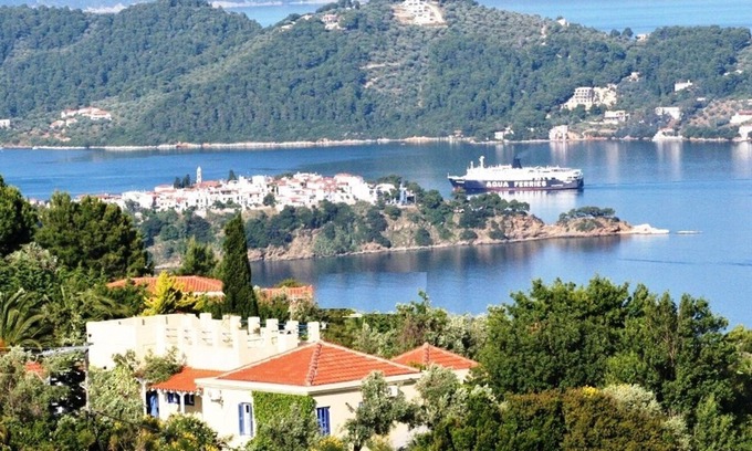Katsarou Villa | Charming villa for up to 8; stunning panorama from 4 sun-terraces and pool