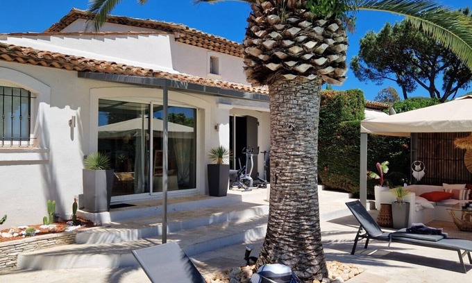Saint-Tropez Villa | CHARMING VILLA WITH POOL IN ST ANNE
