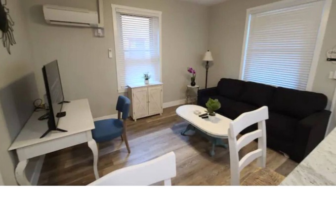 Downtown Condo | Charming Vintage Downtown Gem
