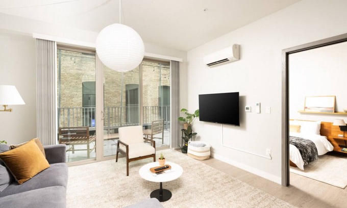 Fifth Ward Apartment | Charming Walker's Point Apt with Balcony