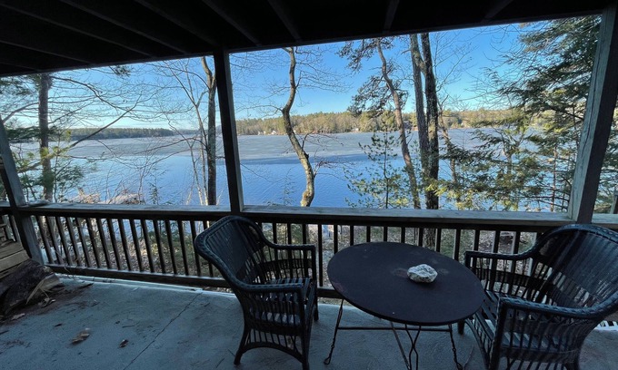 Mirror Lake Cottage | Charming YEAR ROUND 4-bedroom cottage on Lake Winnipesaukee
