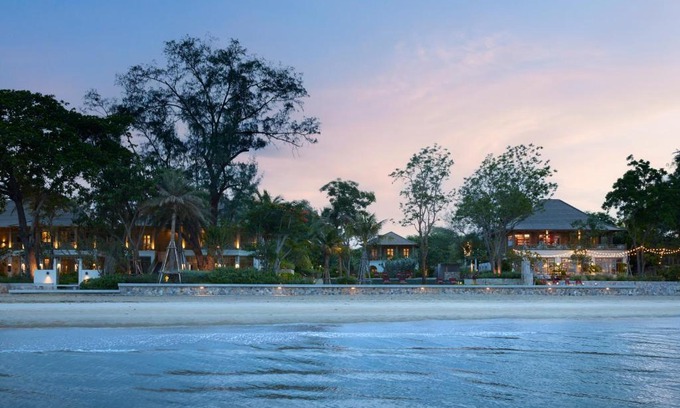 Khao Tao Hotel | Charras Bhawan Hotel and Residences
