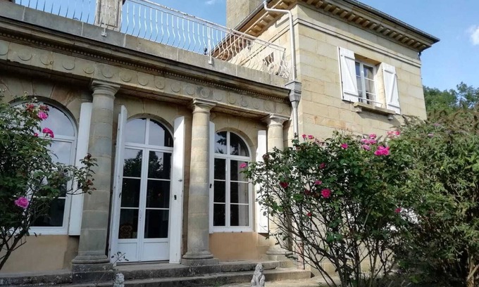 Anrosey House | Chateau de la Mothe with tennis court and park all for you