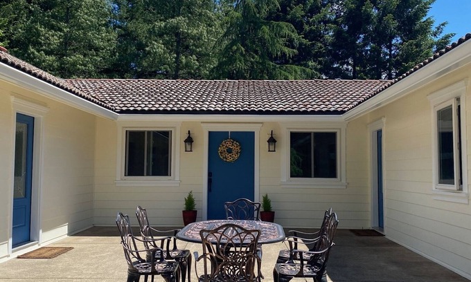 Dundee House | Chateau Lesieutre–Luxurious, Spacious, Grand View