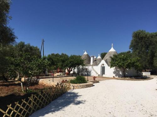 San Michele Salentino House | Chateaux des Trulli