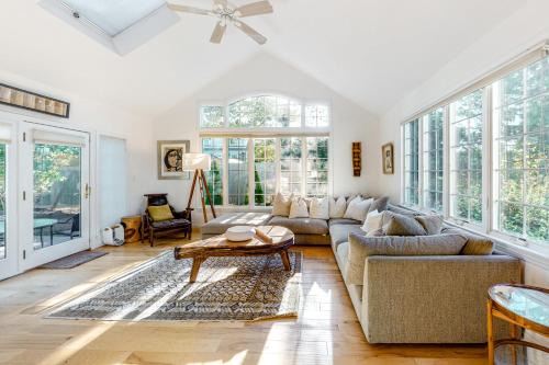 West Chatham House | Chatham Retreat