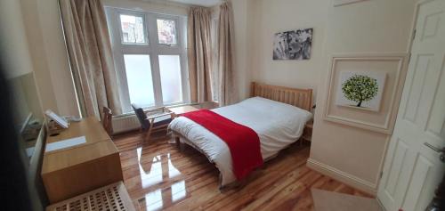 South Acton House | Chatsworth Guest House