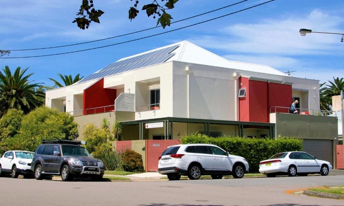 Hamilton House | Chaucer Palms Boutique B&B
