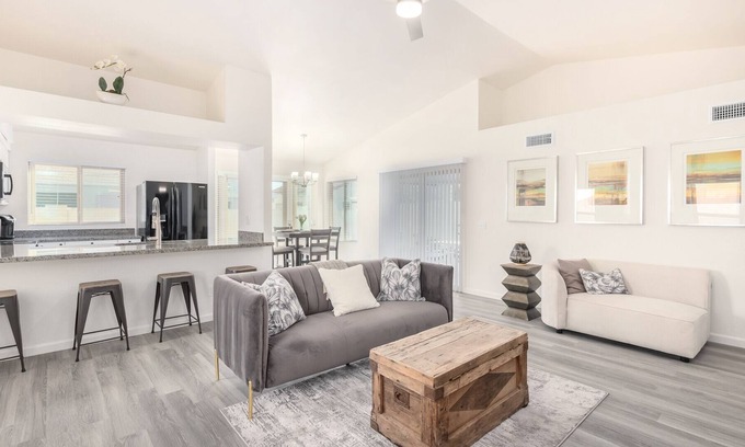 Peacock Village House | Cheerful 2 Bedroom/2 Bath home w 2 Car Garage - Sleeps 6. Community Pool