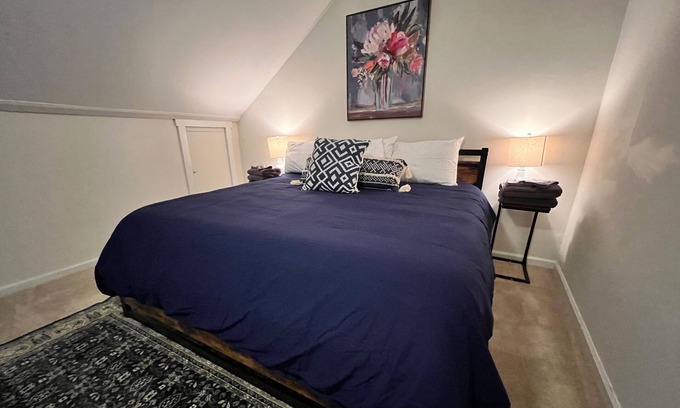 Northwest Raleigh House | Cheerful 3 Bedroom/3 Bath Home near RDU Airport