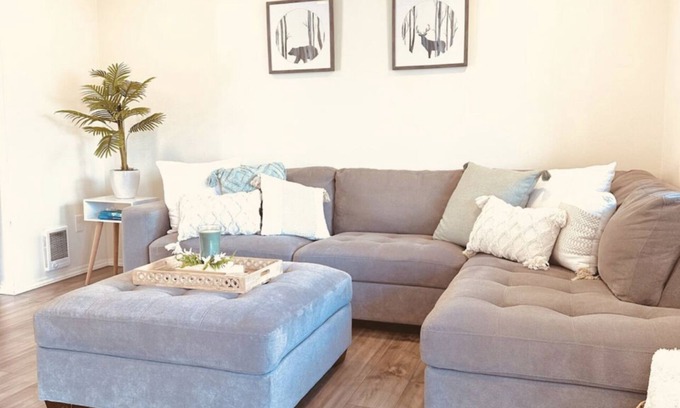 Post Falls House | Cheerful 3 bedroom home w/private garage parking!