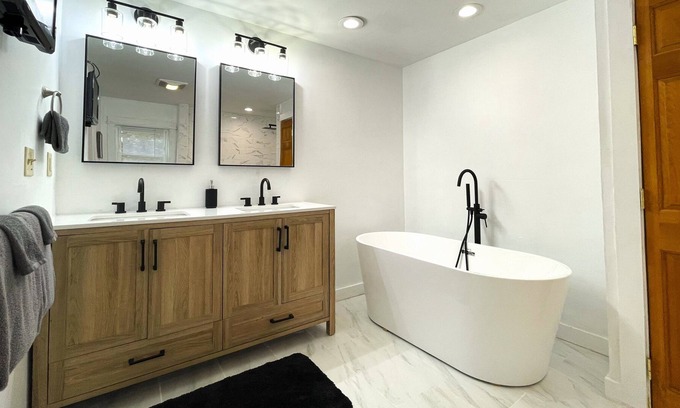 Gorham House | Cheerful 3-Bedroom Home with Hot Tub