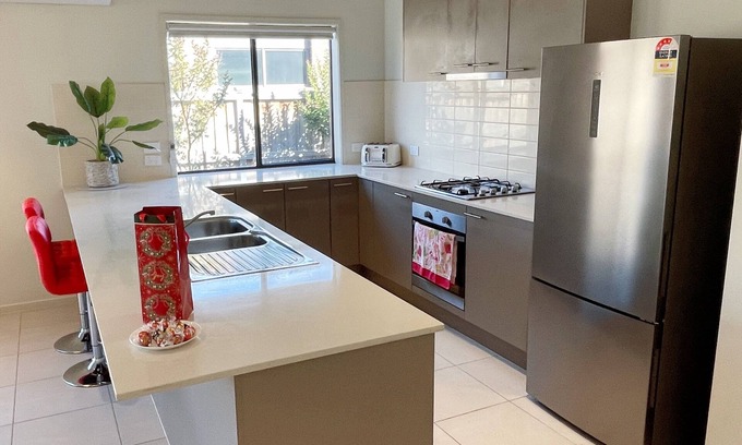 Wyndham Vale House | Cheerful 4 BRM house
