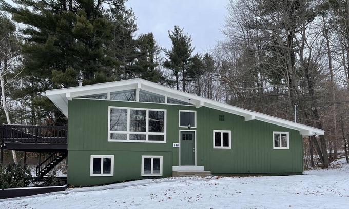 Laconia House | Cheerful Green House near Gunstock Mountain Resort