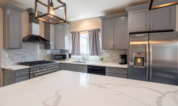 Bonita House | Cheerful Home - 3bdrm 2.5 bath. 2 King Beds!