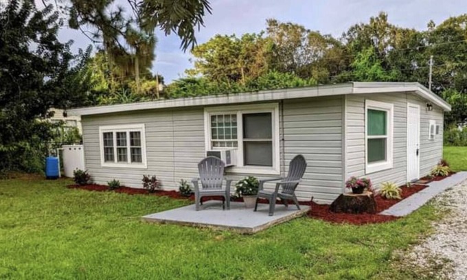 Diplomat House | Cheerful Home in North Fort Myers, fl for business ready travelers