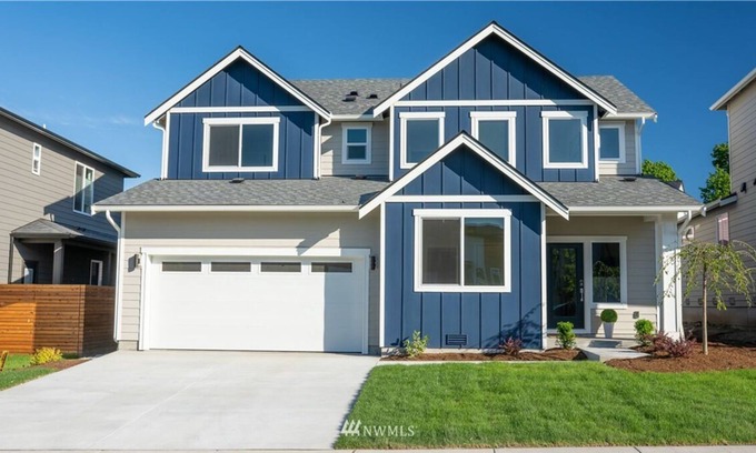 Ferndale House | Cheerful & New * 5 Bdrm Home * Office & Bonus Room