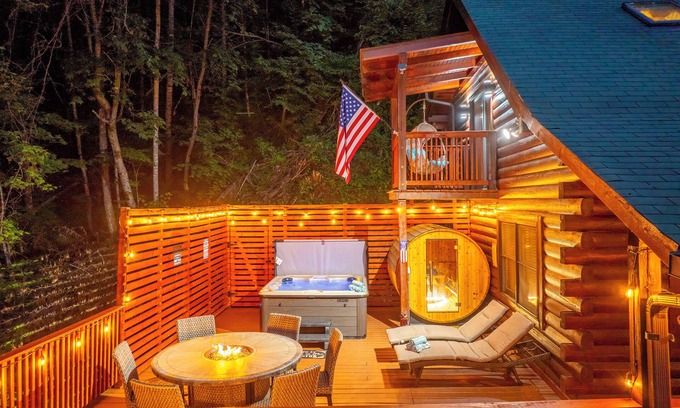 Maggie Valley Cabin | Cherokee Cabin/Hot Tub/Pet Friendly