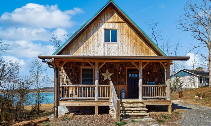 Dandridge House | Cherry Brook Cabin