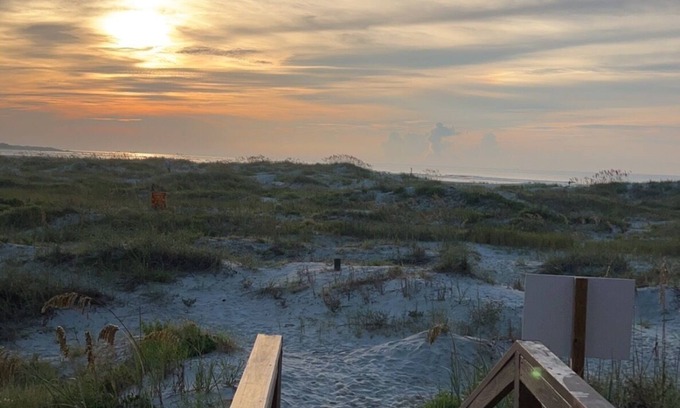 North Myrtle Beach Condo | Cherry Grove Beach-Inlet Point Villas Condo