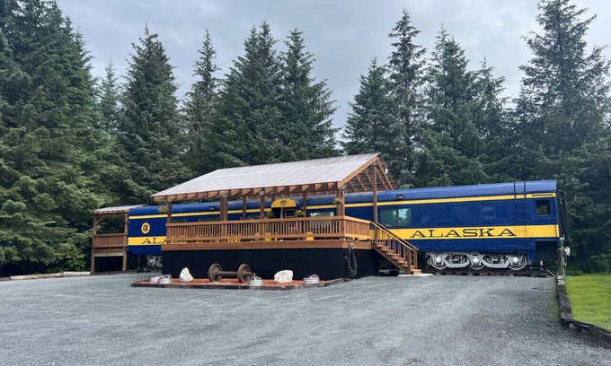 Questa Woods House | Cherrywood lane train #1