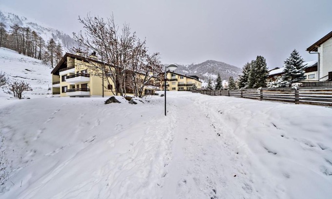 Samedan Apartment | Chesa Murtiroel - Samedan