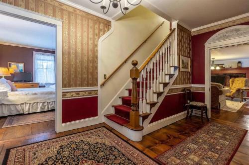 Chester Depot Hotel | Chester Inn