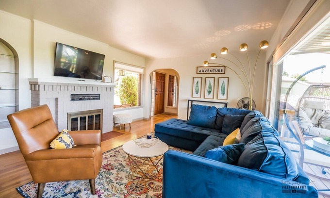Redding House | Chestnut Hill - a Downtown Charmer