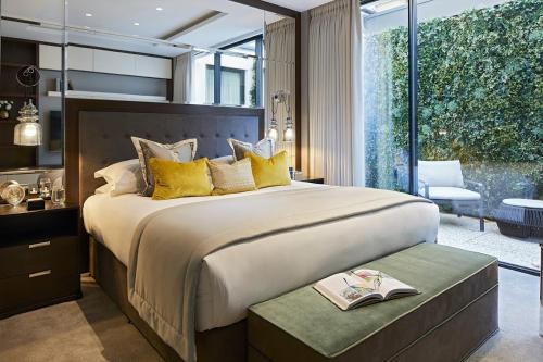 Queen's Gate Apartment | Cheval Hyde Park Gate