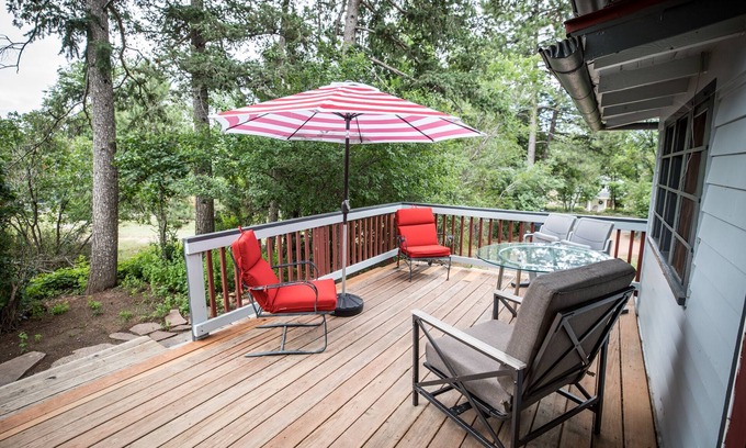 Broadmoor Cabin | Cheyenne Cañon Cabin, Hiking, Biking From The Door! 4 Blks To Broadmoor