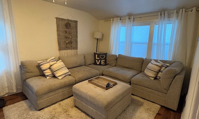 Broadmoor Apartment | Cheyenne Canyon Getaway