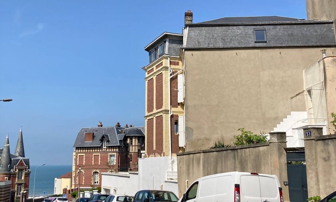 Saint-Martin-du-Littoral Apartment | "Chez Maupassant" Holiday apartment 2 minutes from the beach