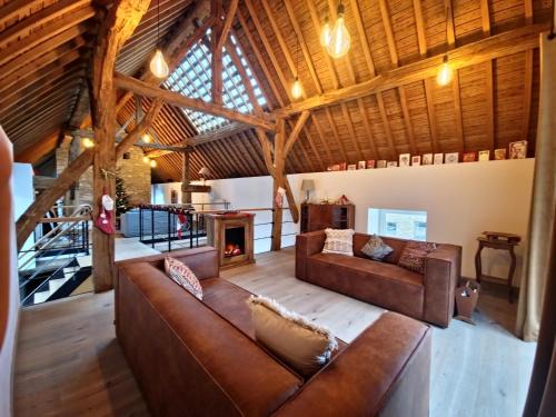 Bohon Villa | Chez Quiet, Chez Qalm, Chez Que4