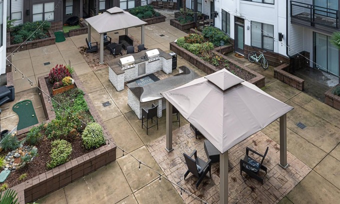 Second Ward Apartment | Chic 1-Bedroom Modern Apt with Gym & Free Parking