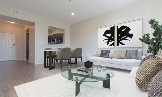 Playa Del Rey Apartment | Chic 1-bedroom with WiFi, AC in wonderful Playa Vista