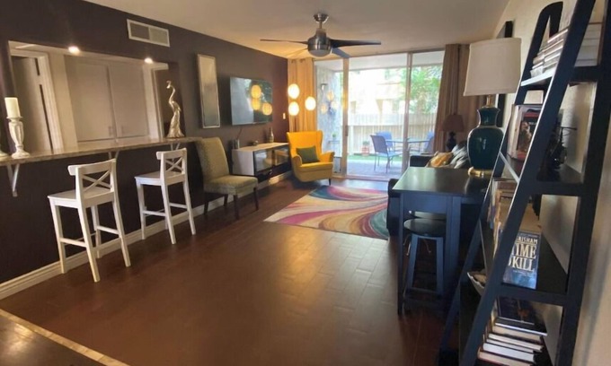 Entertainment District Condo | Chic 1-BR condo in phenomenal Scottsdale