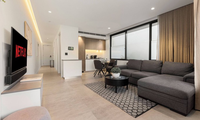 Coogee Apartment | Chic 2-Bed Apartment w/Balcony Near Coogee Beach