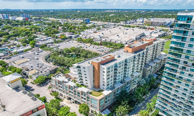 Midtown Apartment | Chic 2-bedroom apartment with AC, fitness room in fabulous Miami