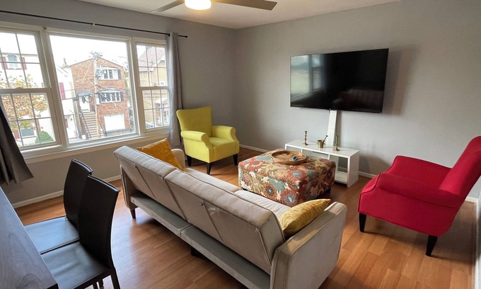 Harrison Apartment | Chic 2Bd - 1Bath, Easy NYC 20 min Train Ride + Parking,