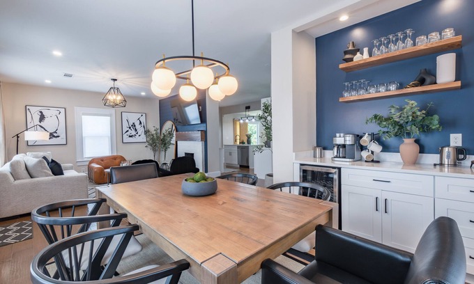 East Side House | Chic 4BR/3BA House – 10 min to Mercedes‑Benz – Private Deck + BBQ