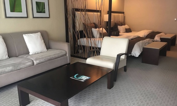 Ludlam Hotel | Chic and Modern Living in Miami! 3 Gorgeous Rooms, Balcony | Outdoor Pool + Spa