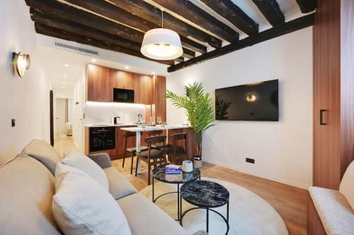 Enfants-Rouges Apartment | Chic apartment - 1BR-4P -AC- Marais-Vosges