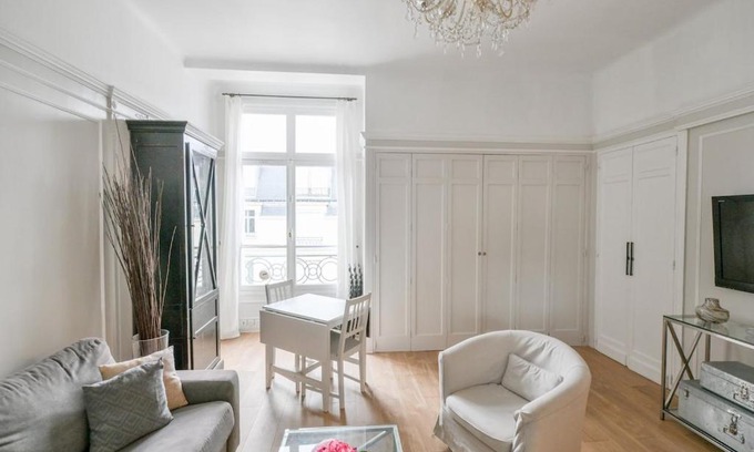 Faubourg-du-Roule Apartment | Chic apartment on the Champs-Élysées with AC