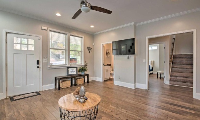 Atlanta House | Chic Atlanta Home Less Than 4 Mi to Mercedes-Benz Stadium!